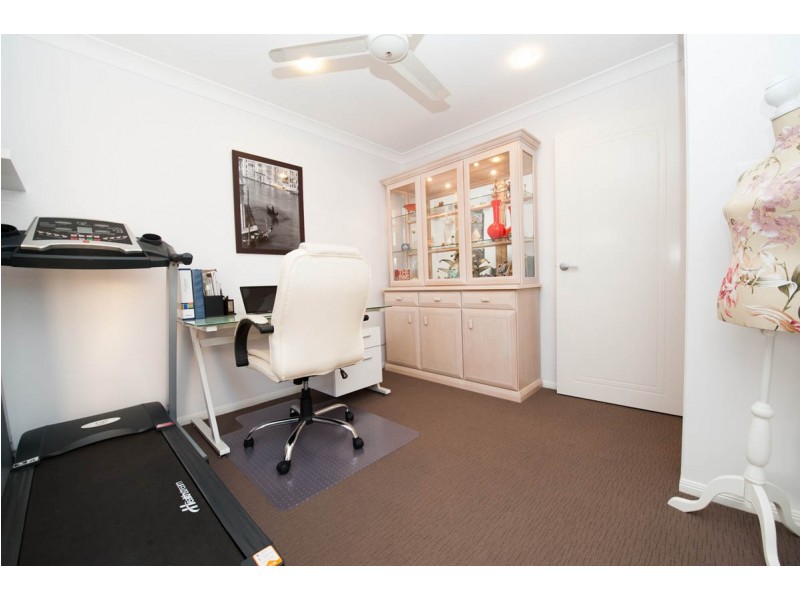 18 Willowburn Drive, Rockville QLD 4350