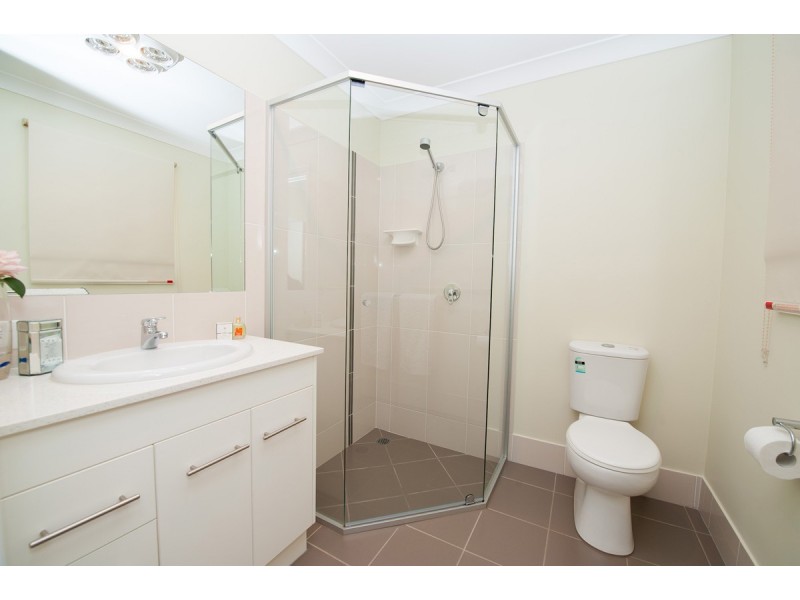 18 Willowburn Drive, Rockville QLD 4350