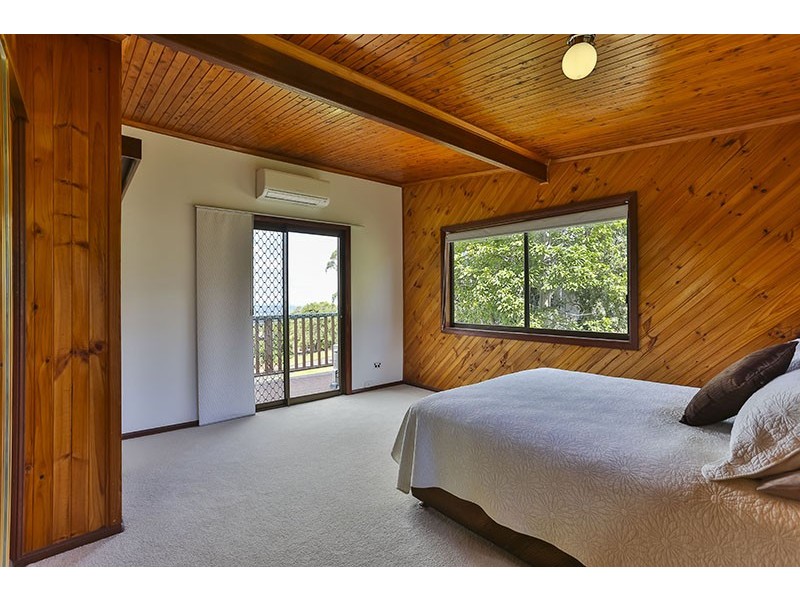 6 Scenic Crescent, Blue Mountain Heights QLD 4350