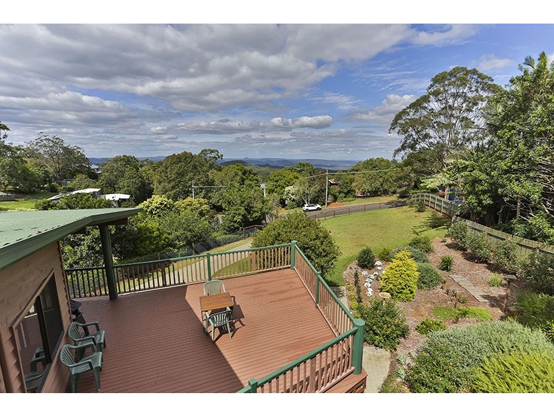 6 Scenic Crescent, Blue Mountain Heights QLD 4350