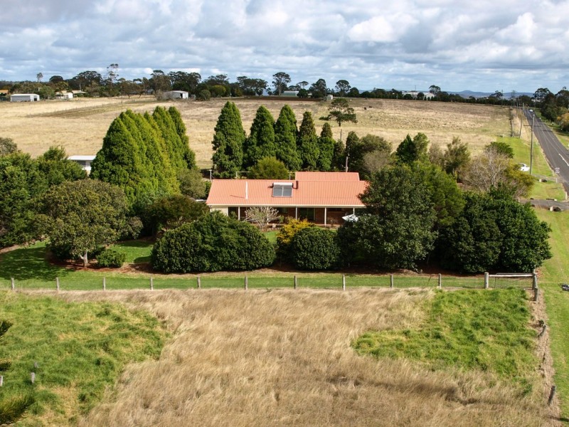 8 Rocklyn Street, Darling Heights QLD 4350