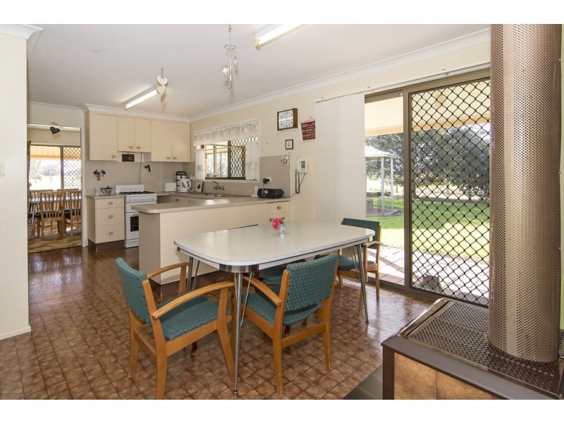 8 Rocklyn Street, Darling Heights QLD 4350