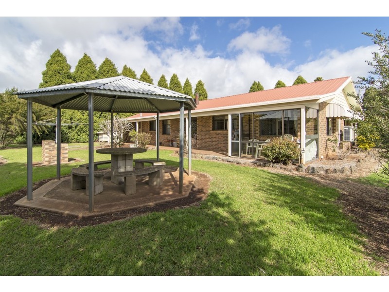 8 Rocklyn Street, Darling Heights QLD 4350