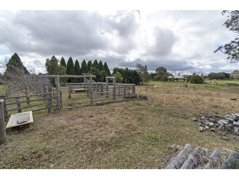 8 Rocklyn Street, Darling Heights QLD 4350