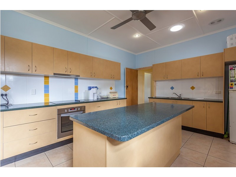 1 Farquharson Street, Harristown QLD 4350