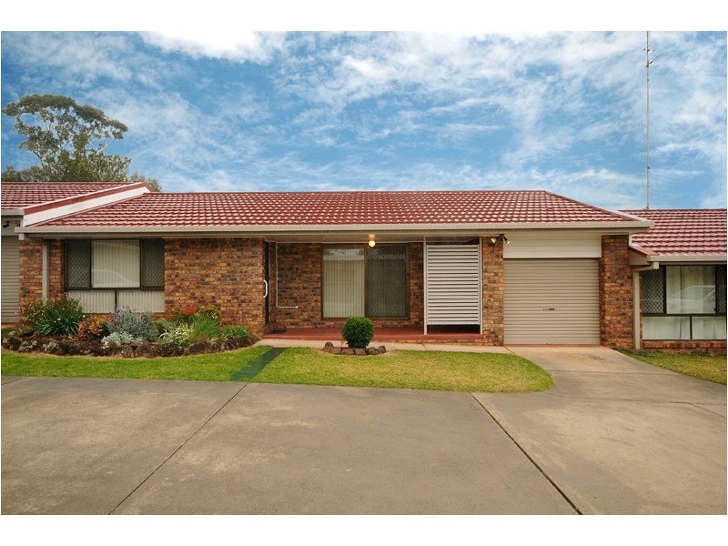 Unit 4/18 McIntyre Street, Centenary Heights QLD 4350