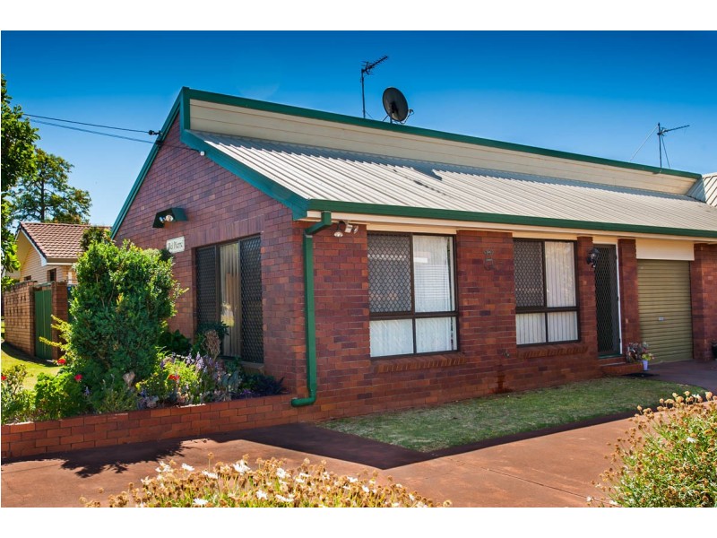 Unit 1/5 Doherty Street, Rockville QLD 4350