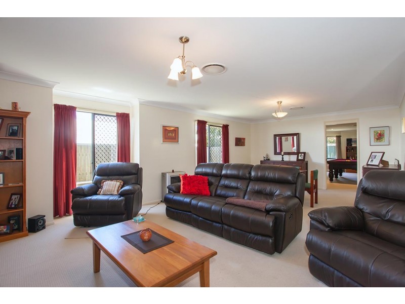 6 Ridgewood Drive, Kearneys Spring QLD 4350