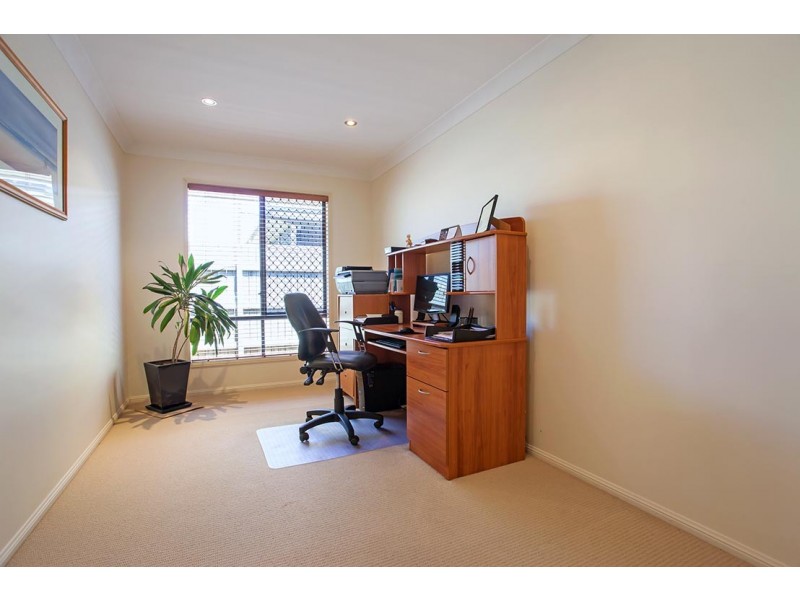 6 Ridgewood Drive, Kearneys Spring QLD 4350