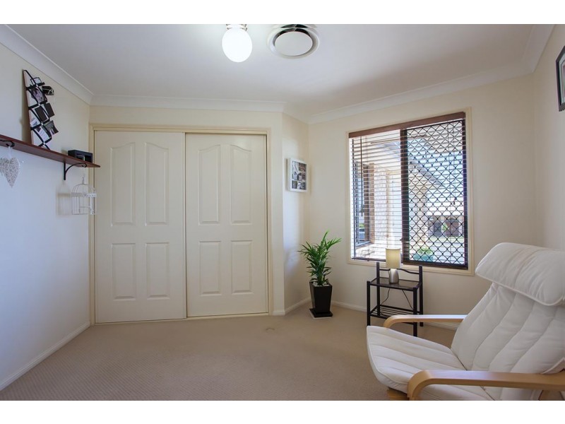 6 Ridgewood Drive, Kearneys Spring QLD 4350