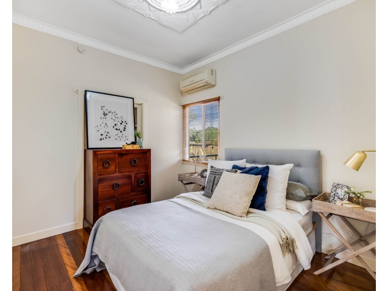 22 Crown Street, Rangeville QLD 4350