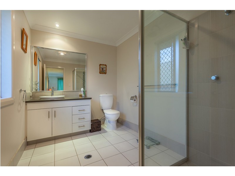 6 Barambah Street, Glenvale QLD 4350