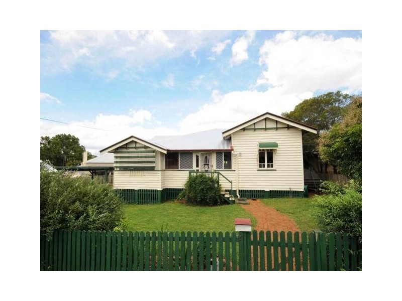 6 Ivory Street, North Toowoomba QLD 4350