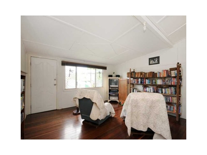 6 Ivory Street, North Toowoomba QLD 4350