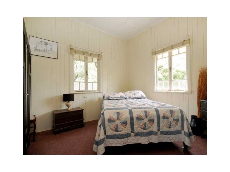 6 Ivory Street, North Toowoomba QLD 4350