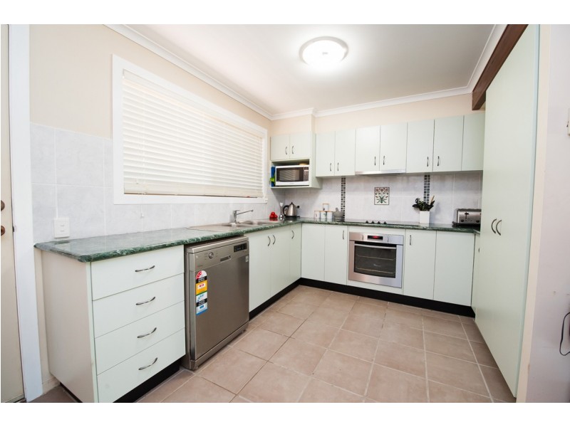 Unit 6/2 Benjamin Street, Mount Lofty QLD 4350