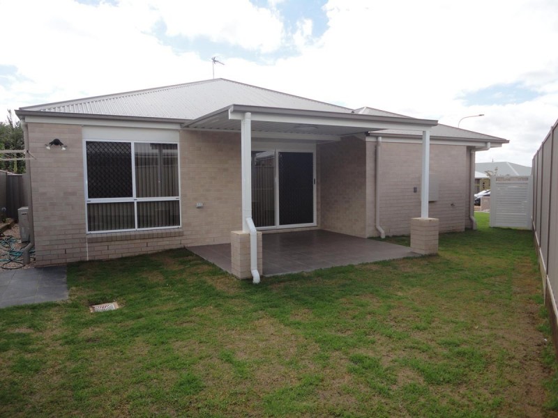 Unit 2/1 Chainey Court, Glenvale QLD 4350
