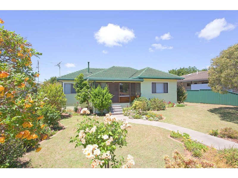30 Lloyd Street, Harristown QLD 4350