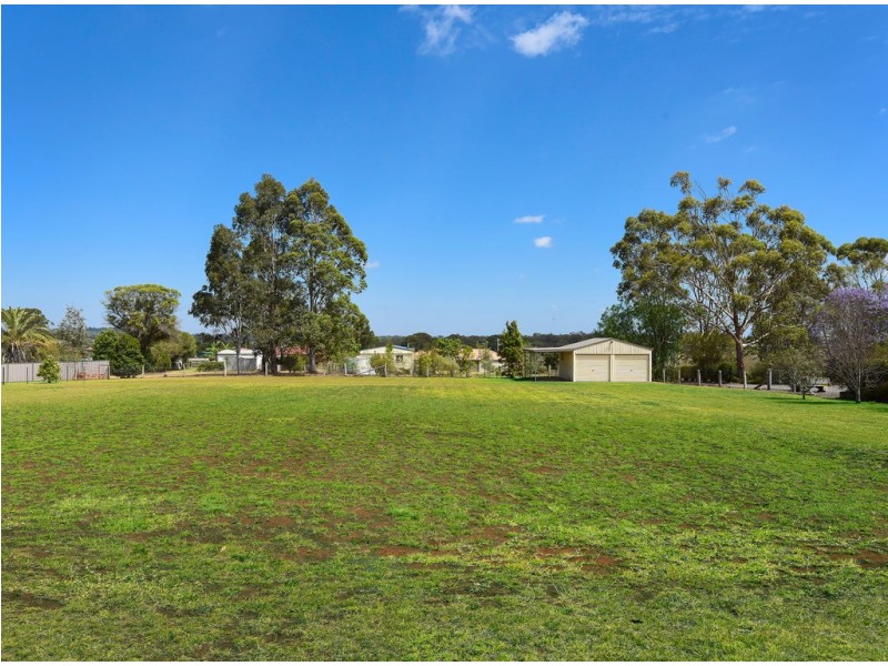 32 Denaid Street, Highfields QLD 4352