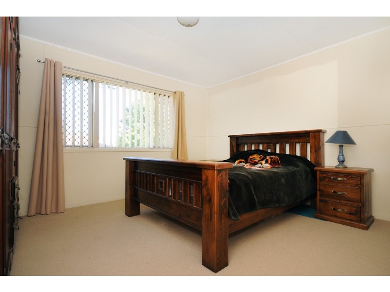 6 Amos Crescent, Mount Lofty QLD 4350