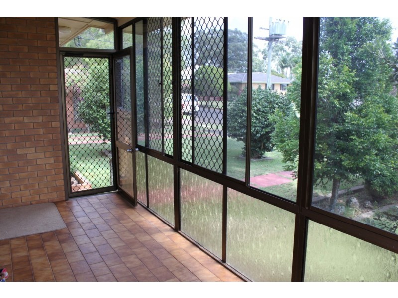 6 Amos Crescent, Mount Lofty QLD 4350