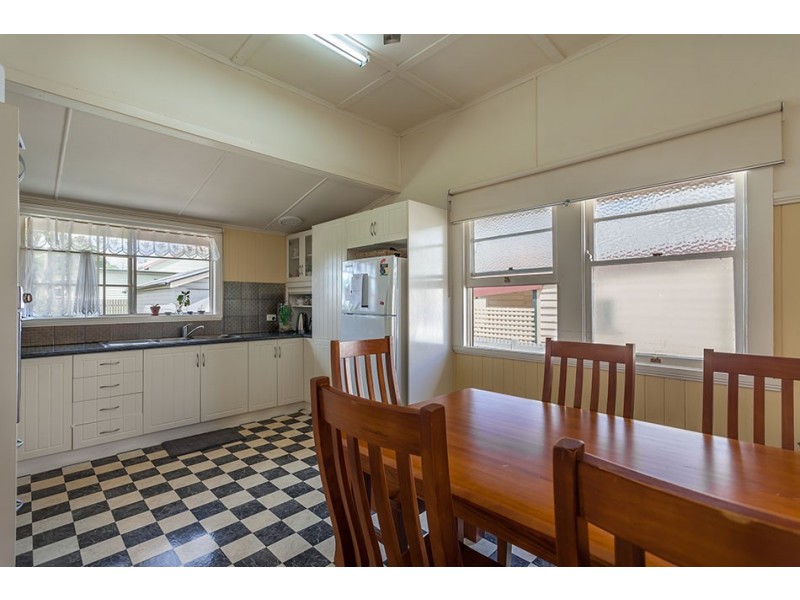 74 Taylor Street, Newtown QLD 4350
