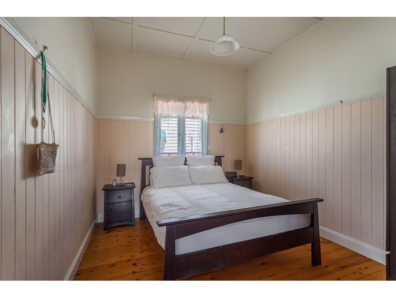 74 Taylor Street, Newtown QLD 4350