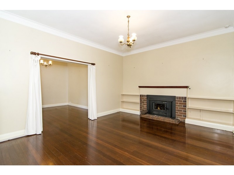 104b Campbell Street, East Toowoomba QLD 4350