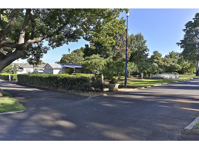 1 Park Lane, Toowoomba City QLD 4350