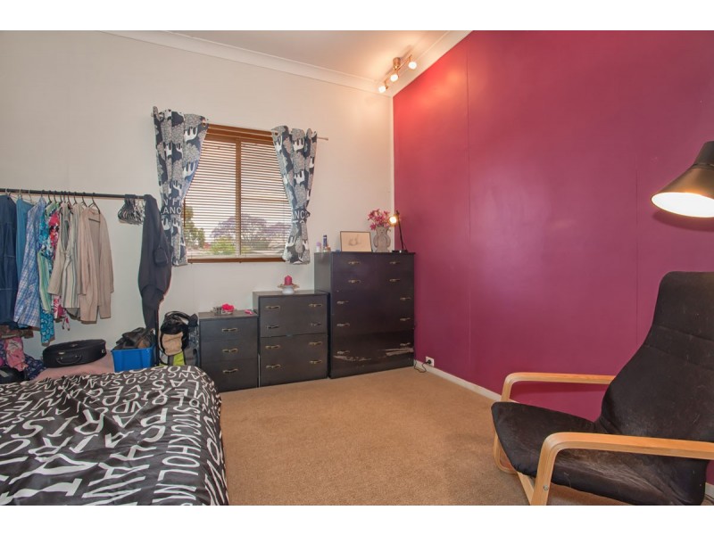 275 James Street, Newtown QLD 4350
