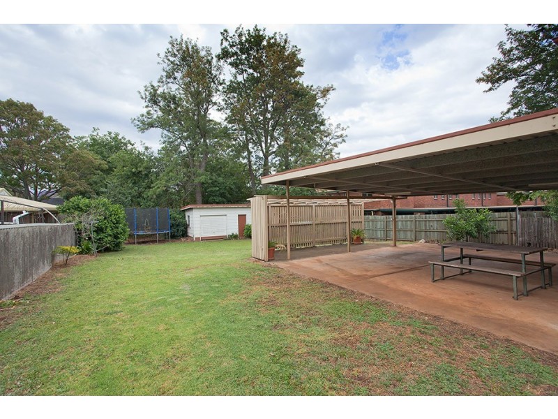 275 James Street, Newtown QLD 4350