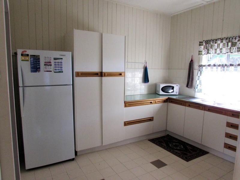 6 Eton Street, Cambooya QLD 4358