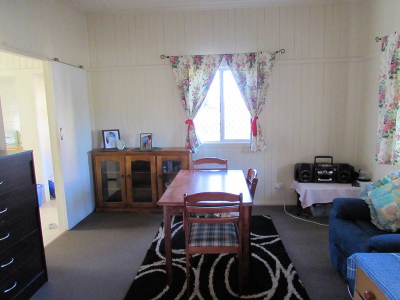 6 Eton Street, Cambooya QLD 4358