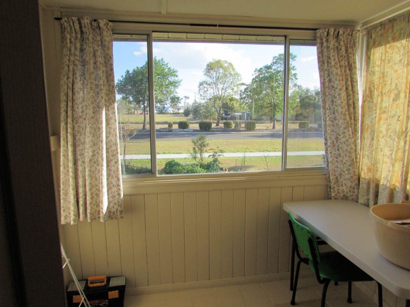 6 Eton Street, Cambooya QLD 4358