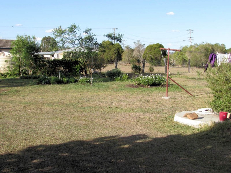 6 Eton Street, Cambooya QLD 4358