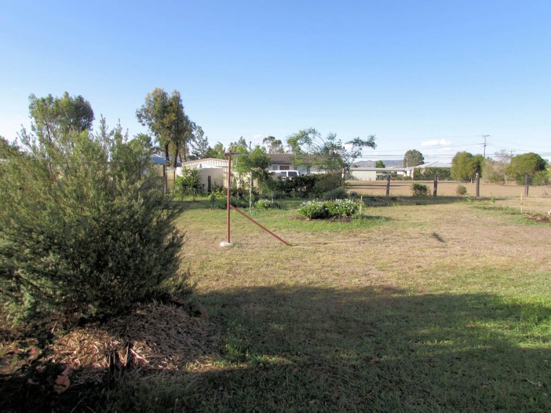 6 Eton Street, Cambooya QLD 4358