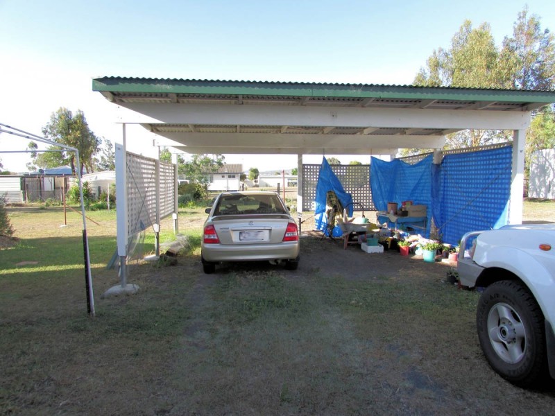 6 Eton Street, Cambooya QLD 4358