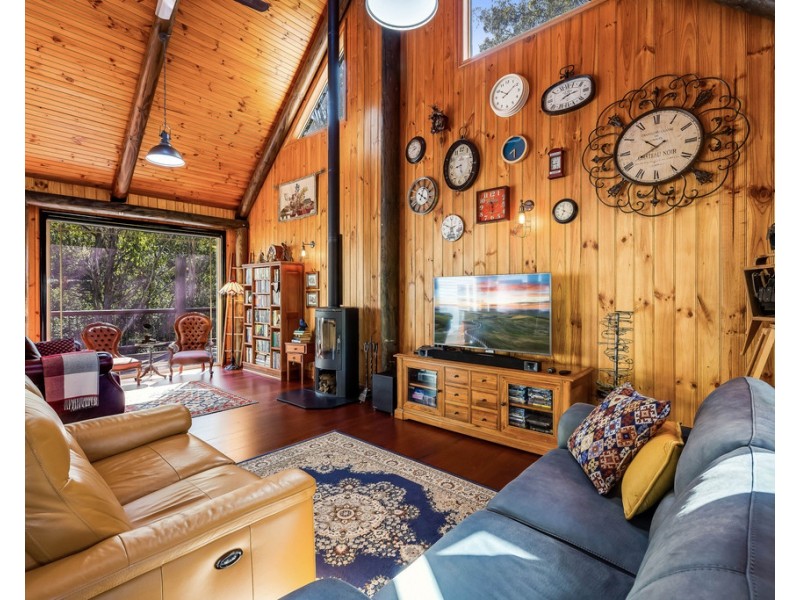 31 Coral Sea Drive, Middle Ridge QLD 4350