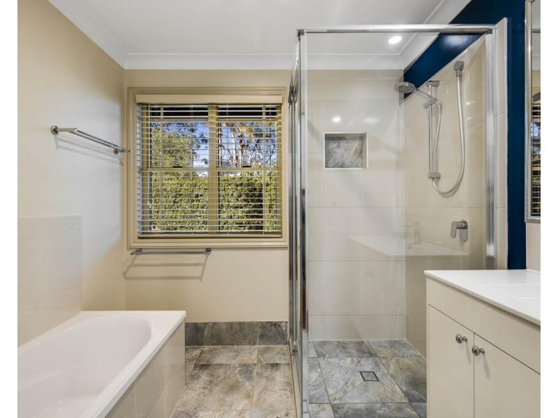 31 Coral Sea Drive, Middle Ridge QLD 4350