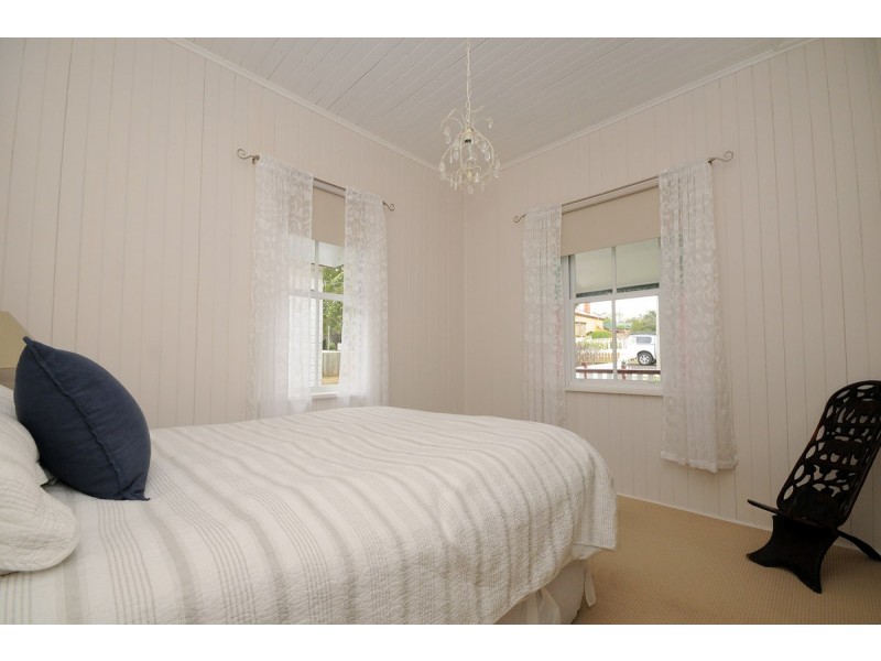 9 Kenneth Street, North Toowoomba QLD 4350