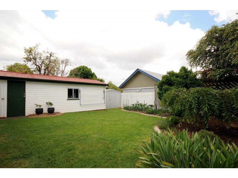 9 Kenneth Street, North Toowoomba QLD 4350