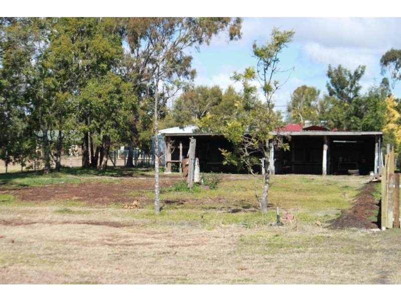 32 Umbiram Road, Wyreema QLD 4352