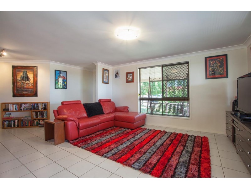 27 Banksia Street, Newtown QLD 4350