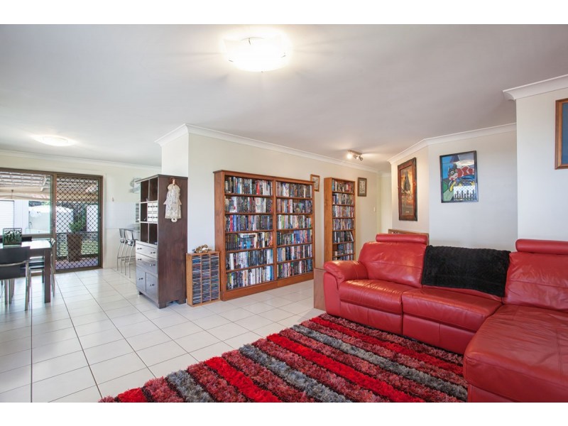 27 Banksia Street, Newtown QLD 4350