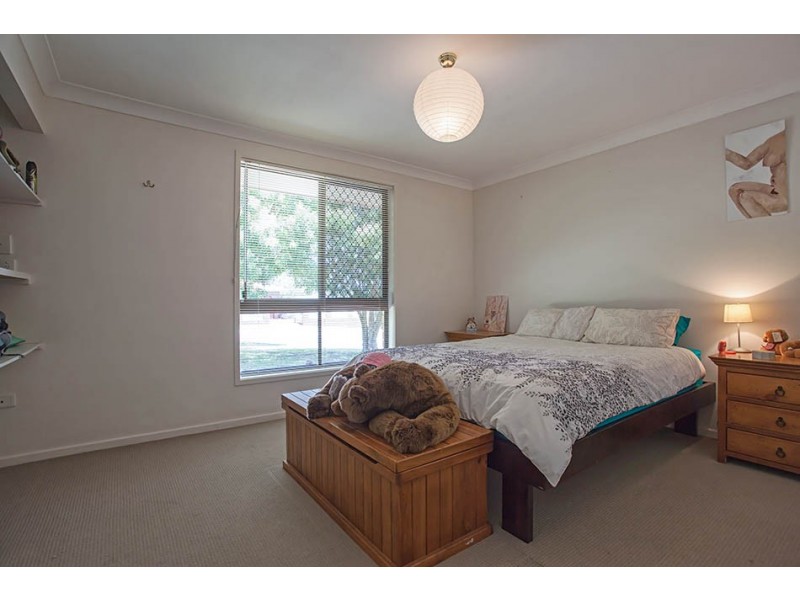 27 Banksia Street, Newtown QLD 4350