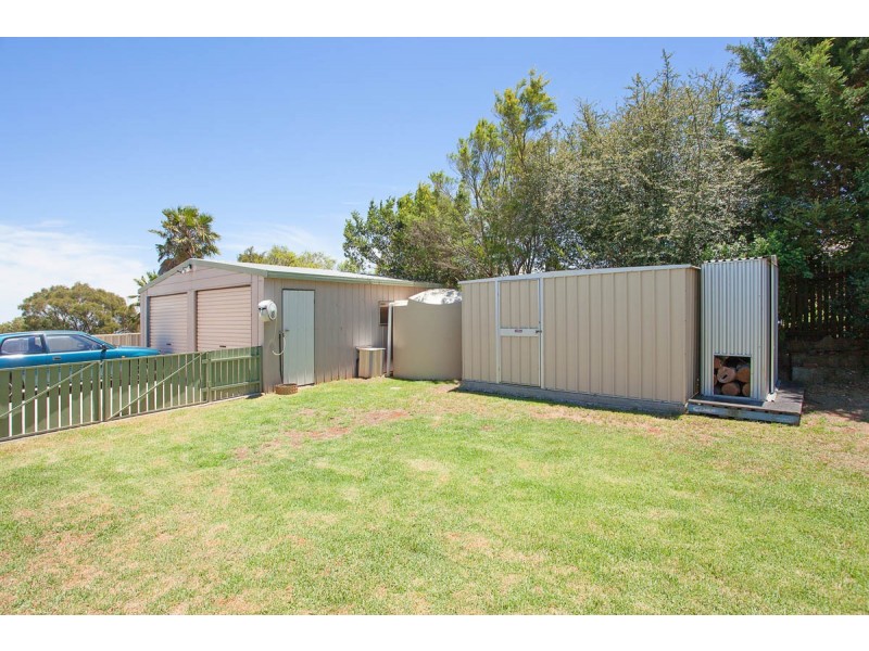 27 Banksia Street, Newtown QLD 4350