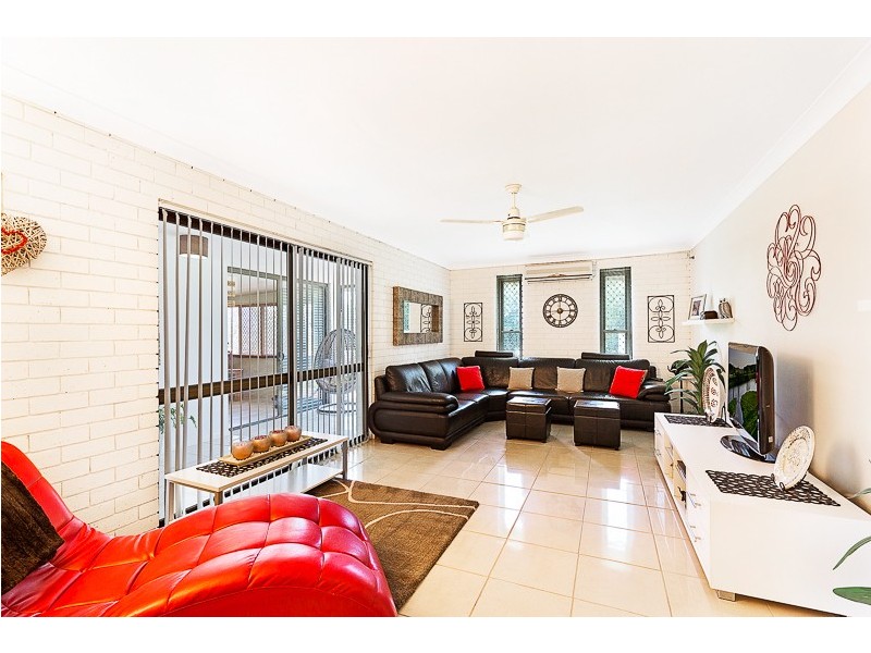 3 Outlook Crescent, Blue Mountain Heights QLD 4350