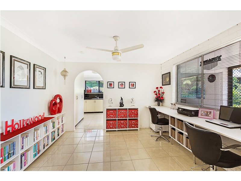 3 Outlook Crescent, Blue Mountain Heights QLD 4350