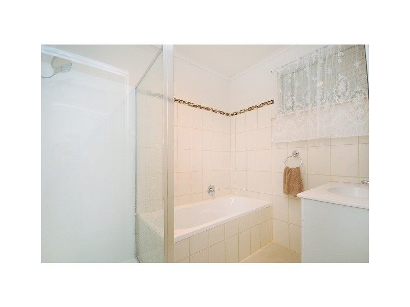 8 Koombarra Street, Harlaxton QLD 4350