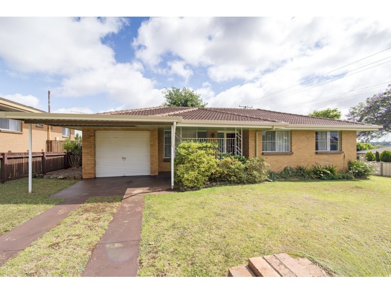 1 Clive Crescent, Darling Heights QLD 4350
